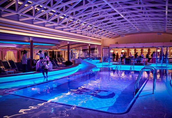 HollywoodPoolClub