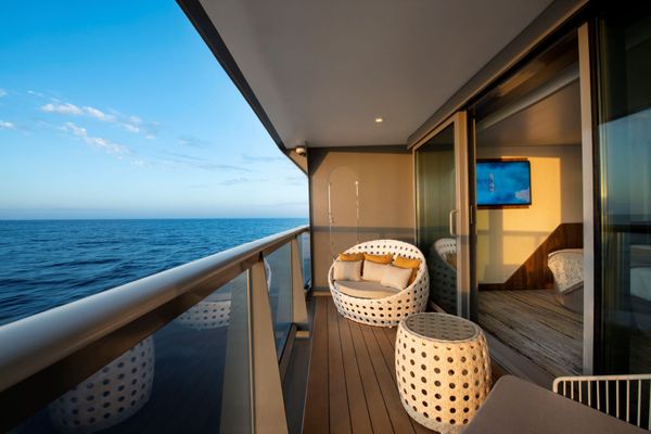 SuiteS1-BalconyR